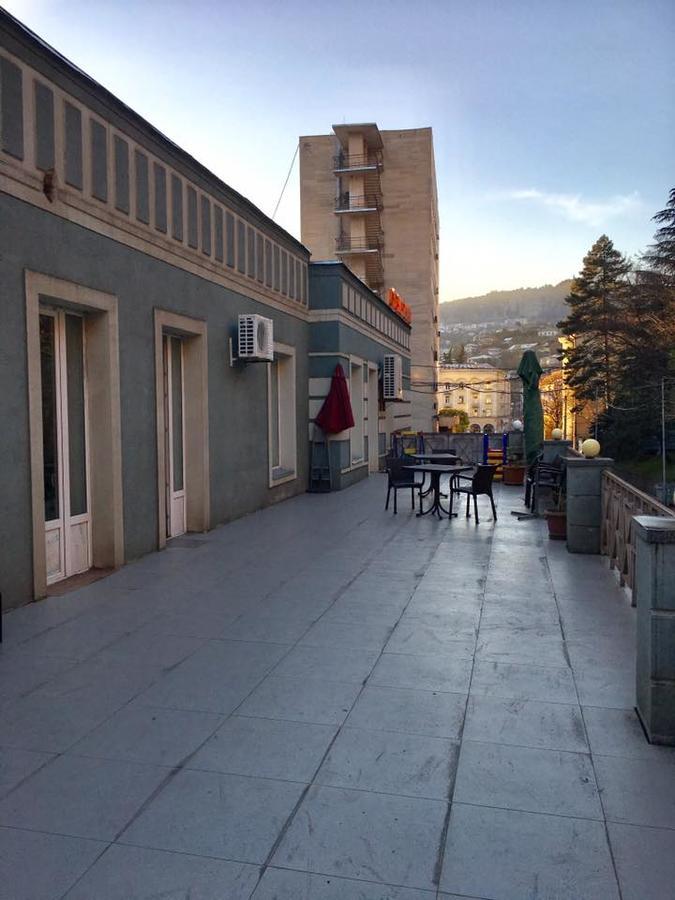 Hotel Newland Chiatura Экстерьер фото