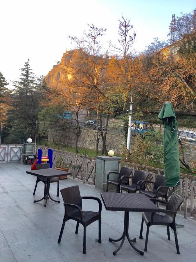 Hotel Newland Chiatura Экстерьер фото